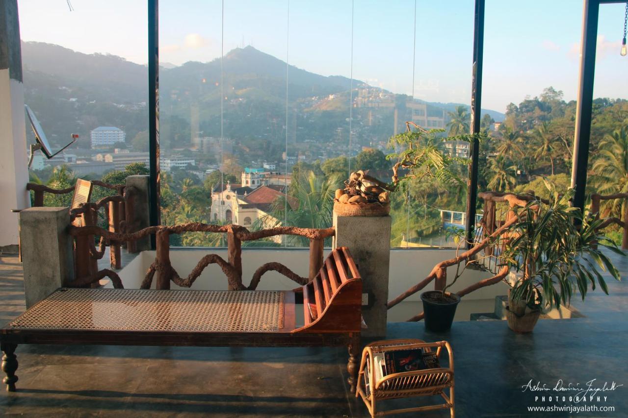 Square Peg Bed and Breakfast Kandy Eksteriør billede